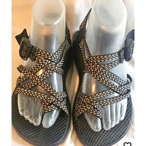 Chaco Women's ZX2 Classic 7M  Black & White Athletic Arch Support EUC